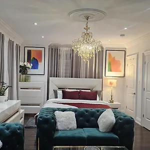 Lilen's Homestay Toronto